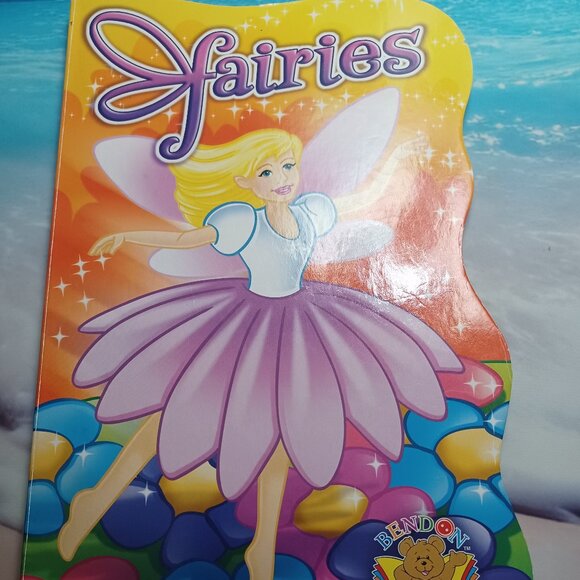 NWT FAIRIES KIDS BOOK - Picture 1 of 1